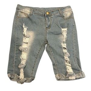 Women’s Bermuda shorts Size XXL runs very small